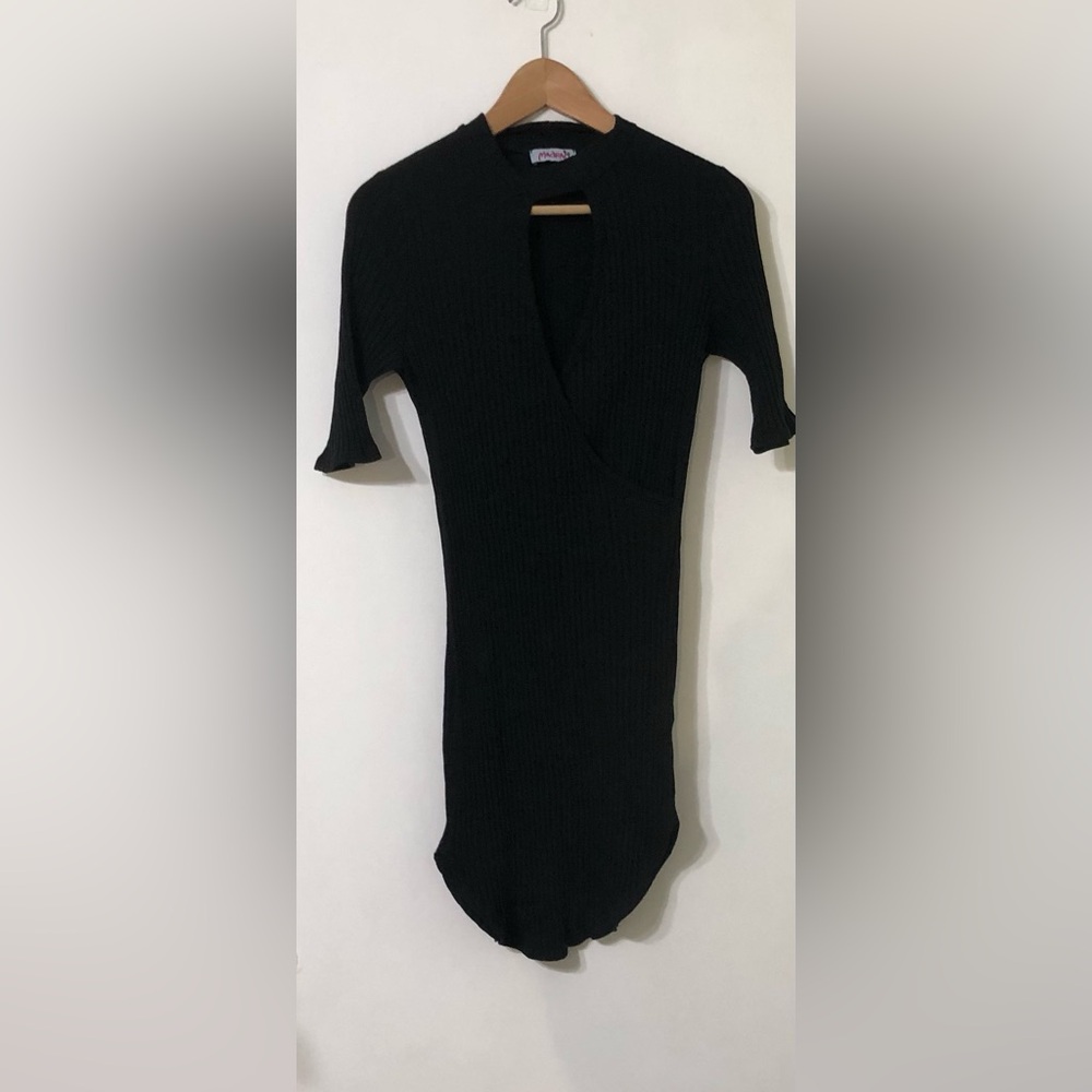 Elegant Black Dress front cut stretchy ribbed pull over. XL